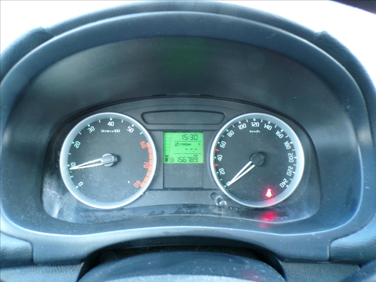 skoda-roomster-1-4-16v-style - 7