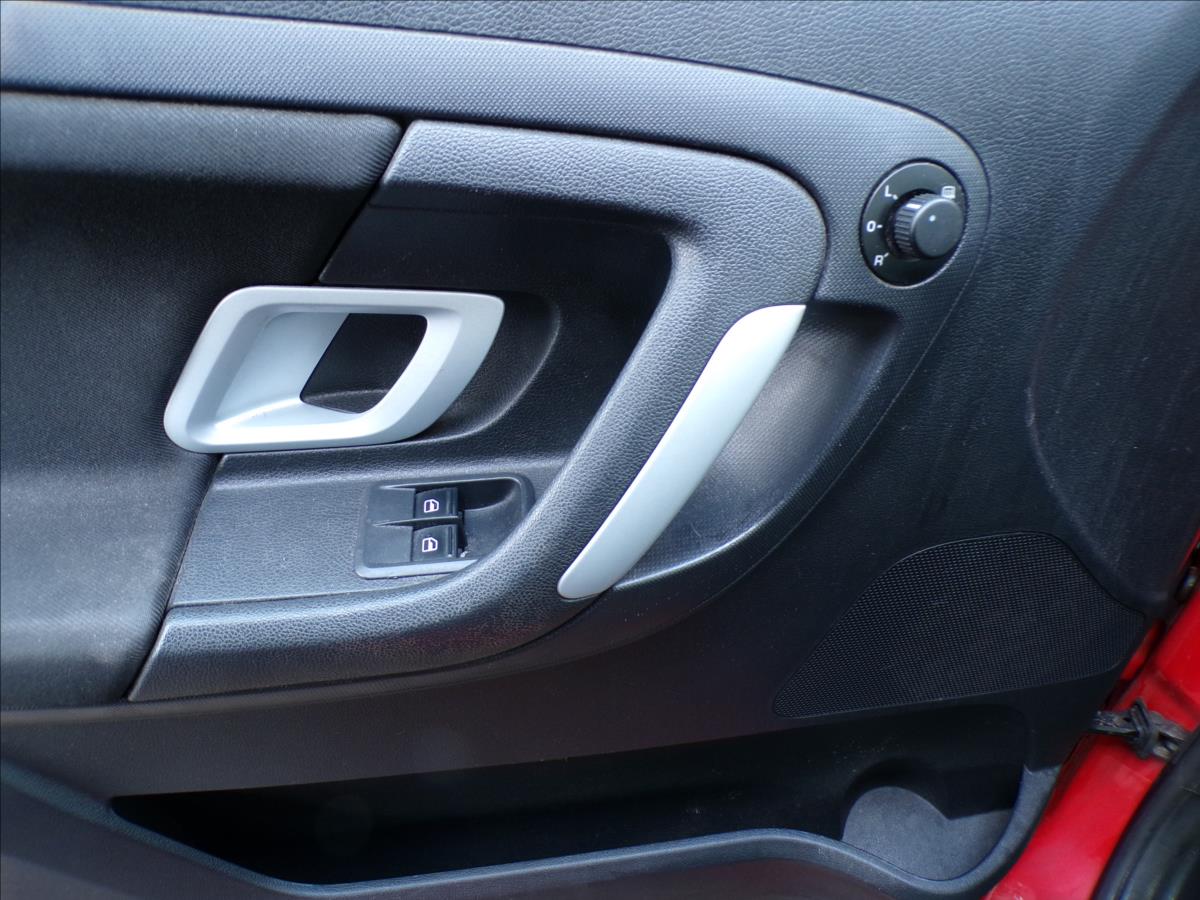 skoda-roomster-1-4-16v-style - 9
