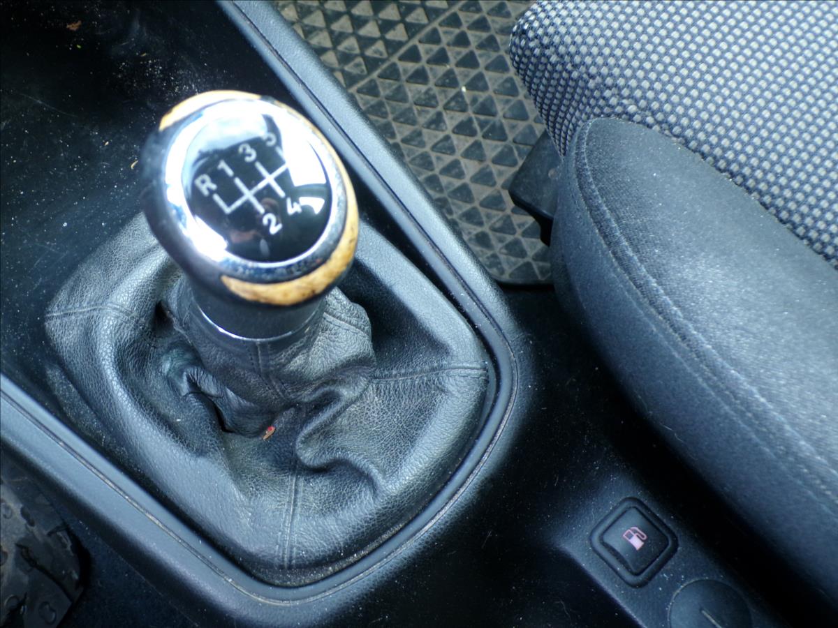 seat-leon-1-4-i16v - 9