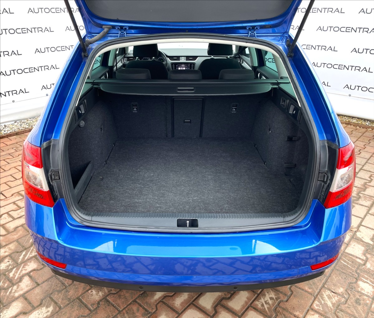 skoda-octavia-1-5-tsi-cng-dsg-96kw-dph - 9