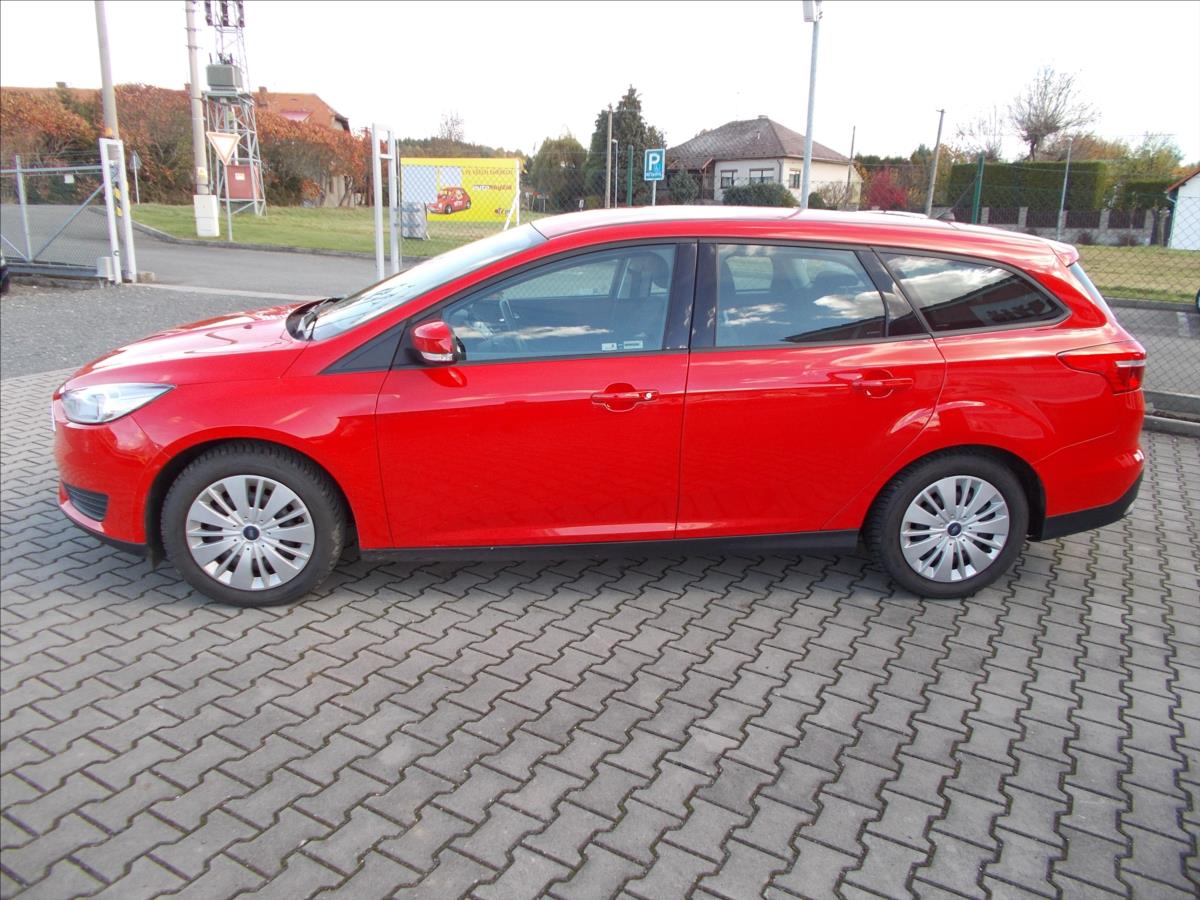 ford-focus-1-0-eb-cr-2-majitel-od-r-2020-tz-klima - 4