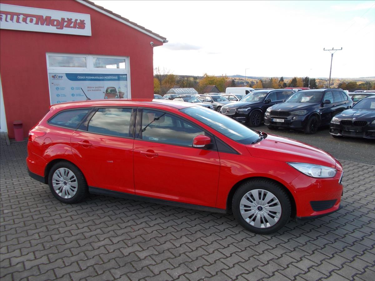 ford-focus-1-0-eb-cr-2-majitel-od-r-2020-tz-klima - 7