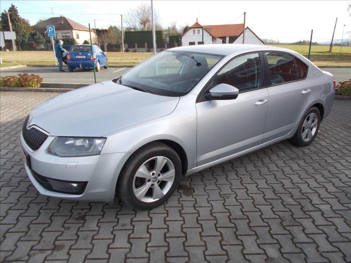 skoda-octavia-1-6-tdi-digiklima-nova-stk-iii - 3