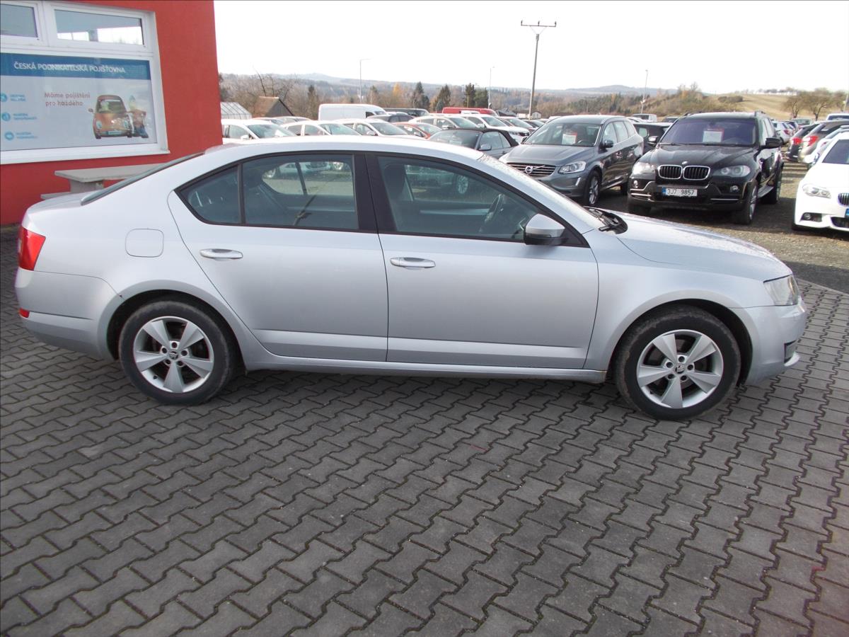 skoda-octavia-1-6-tdi-digiklima-nova-stk-iii - 8