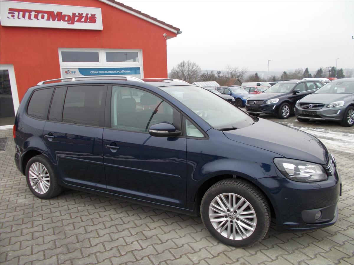 volkswagen-touran-2-0-tdi-dsg-webasto-tz-led-digiklima-nova-stk - 6