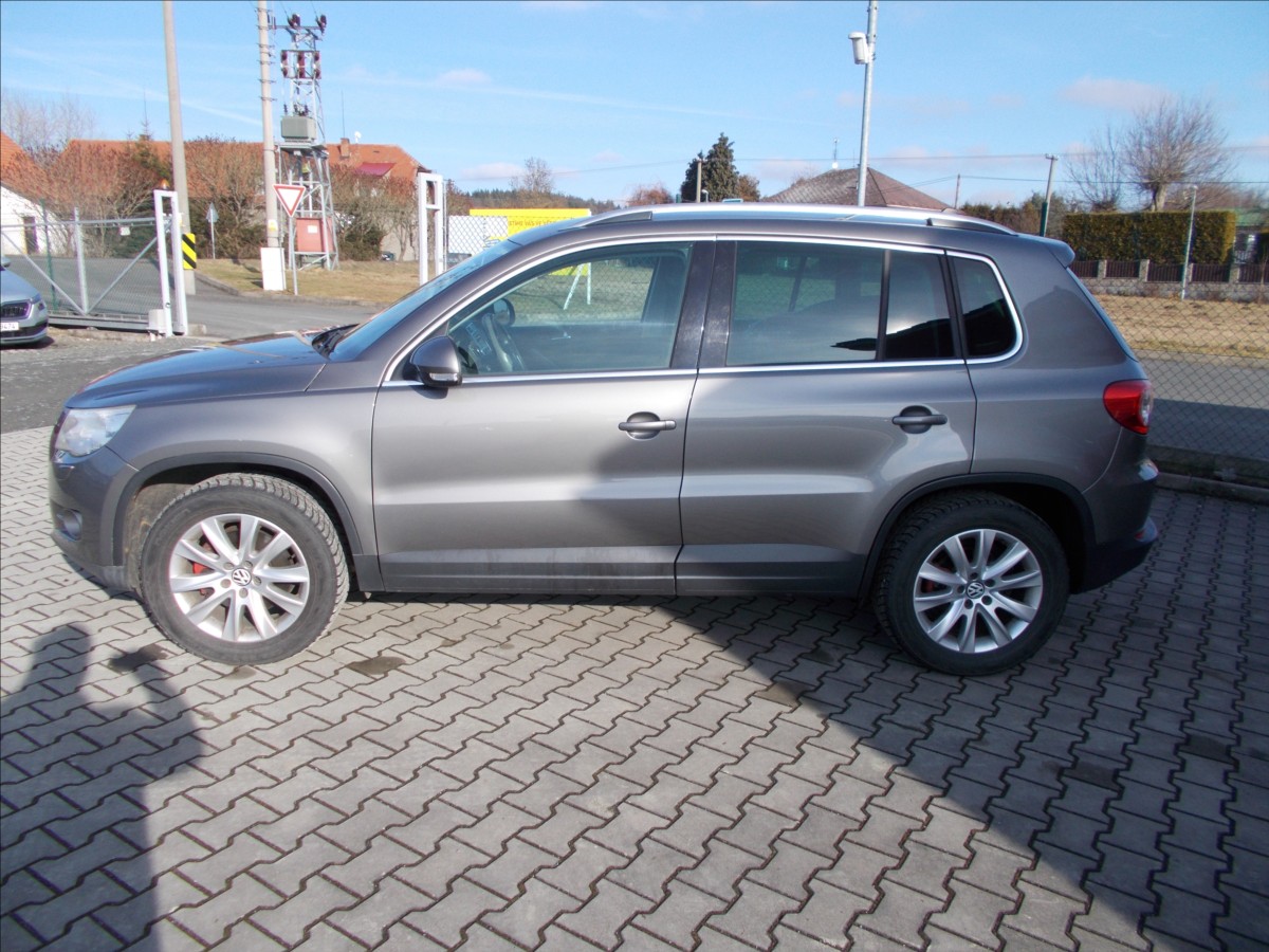 volkswagen-tiguan-2-0-tdi-4x4-digiklima-nove-stk-pekne - 4
