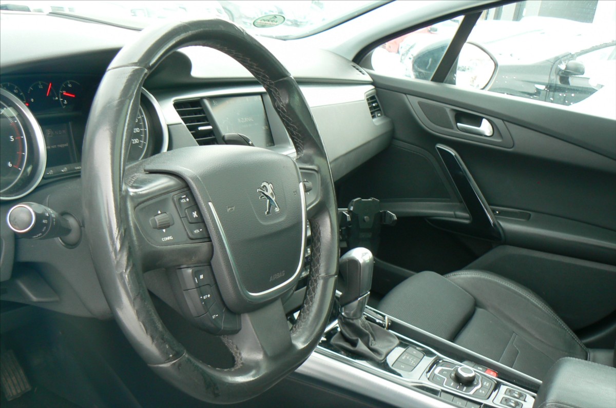 peugeot-508-2-2-hdi-gt-combi - 8