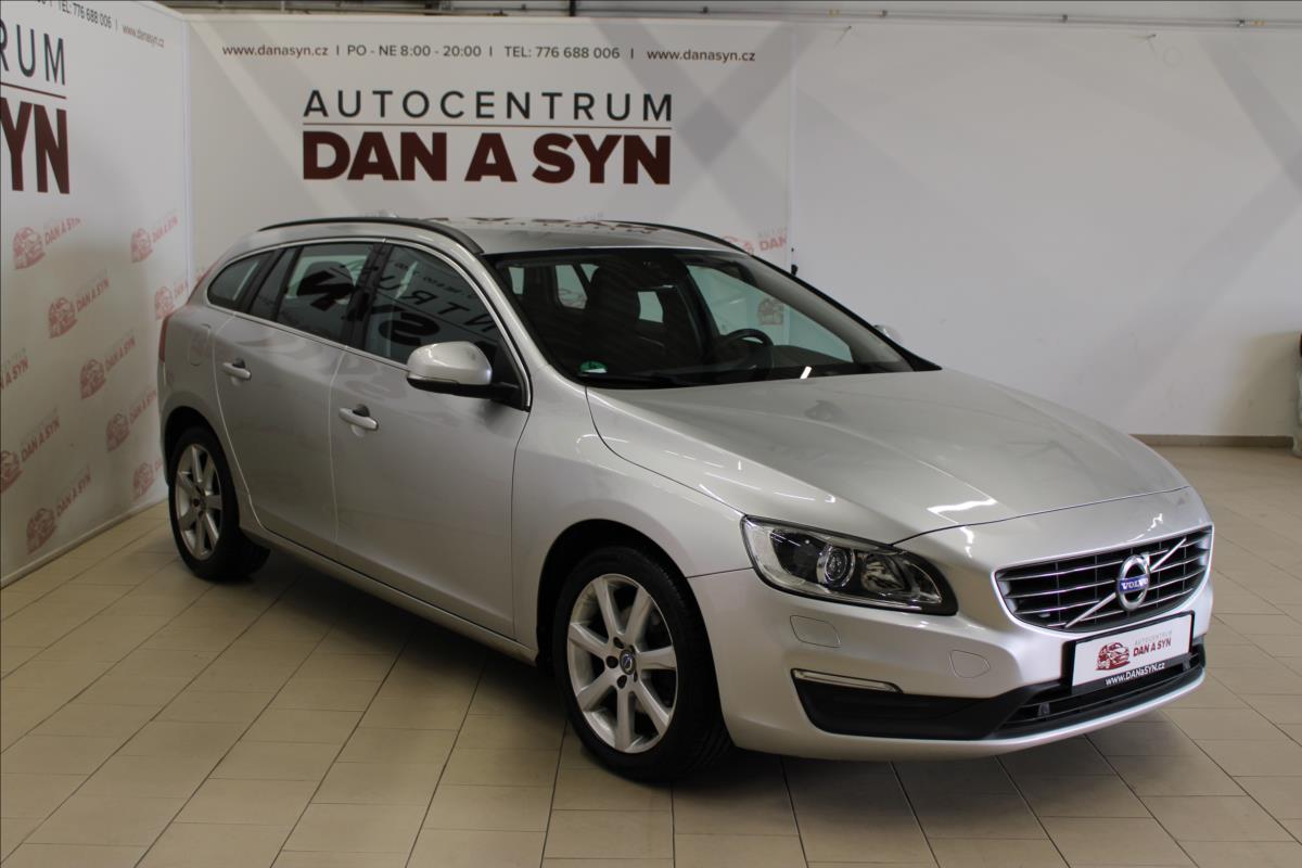 volvo-v60-2-0-d3-geartronic-momentum - 2