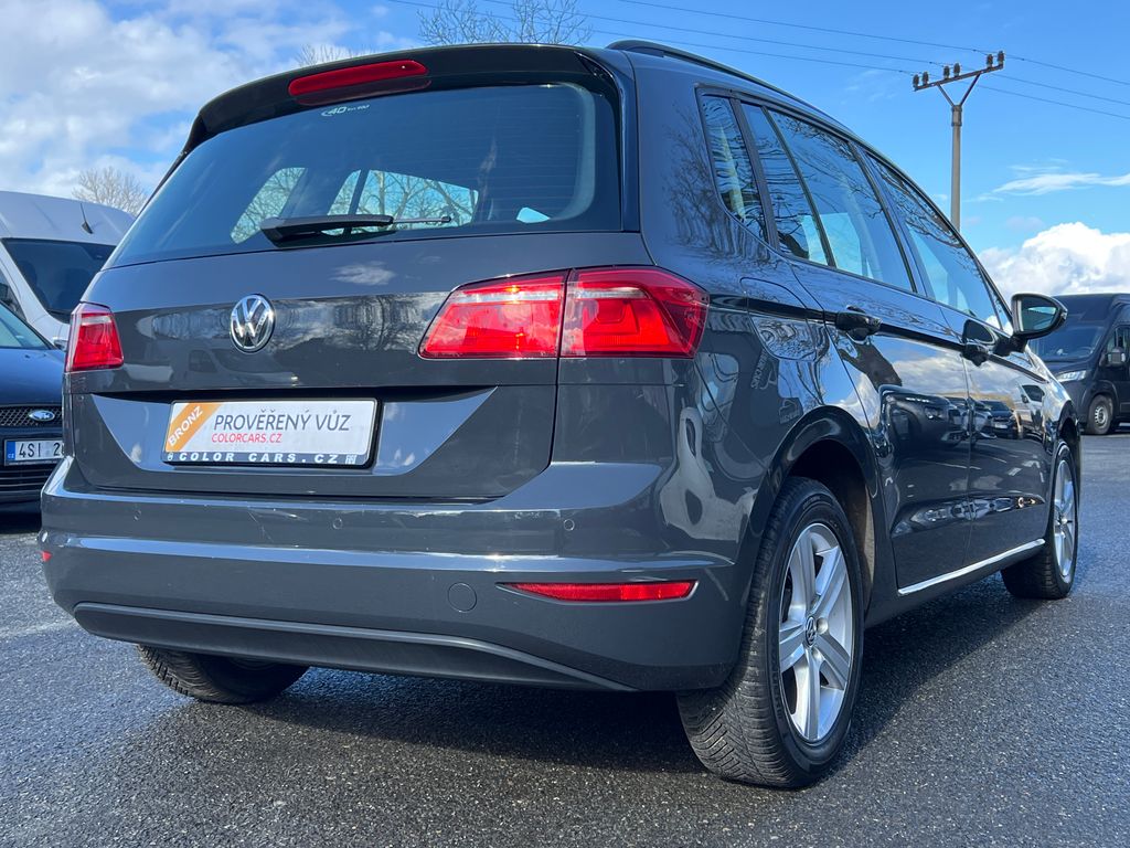 volkswagen-golf-sportsvan-1-2-tsi-86k-servis-zaruka - 4