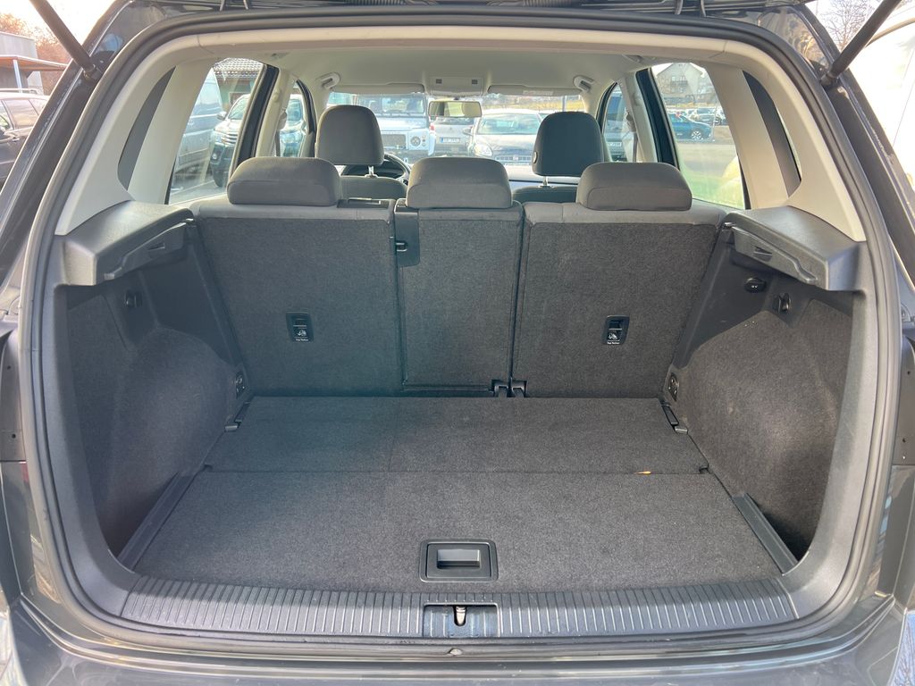 volkswagen-golf-sportsvan-1-2-tsi-86k-servis-zaruka - 5