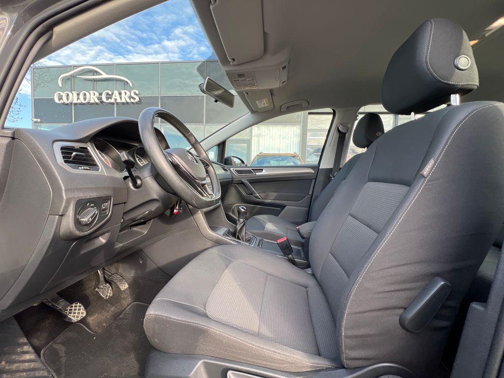 volkswagen-golf-sportsvan-1-2-tsi-86k-servis-zaruka - 7