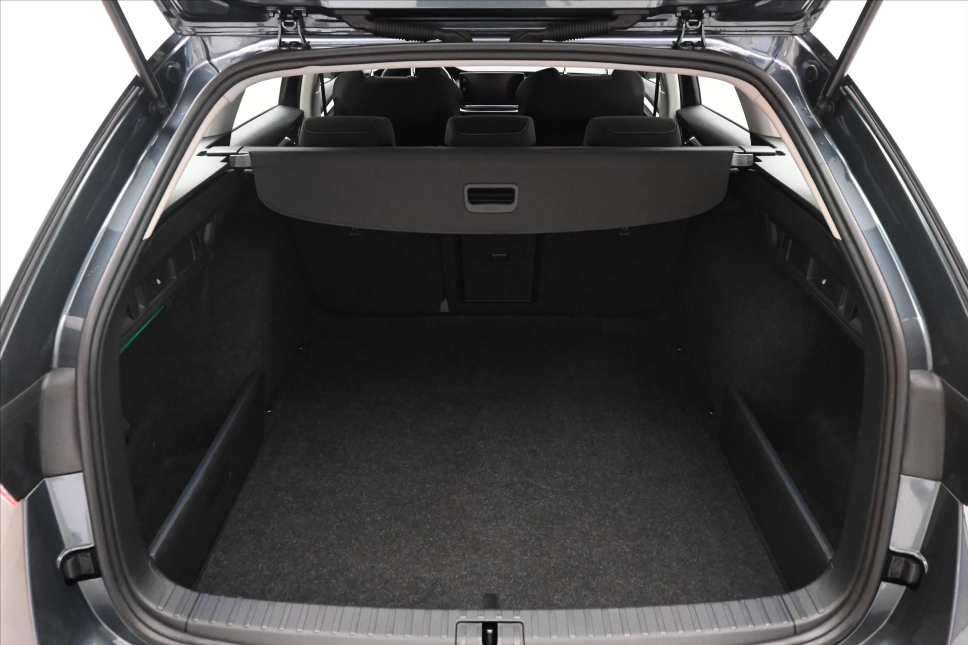 skoda-octavia-2-0-tdi-110-kw-dsg-style-zaruka-az-5-let - 9