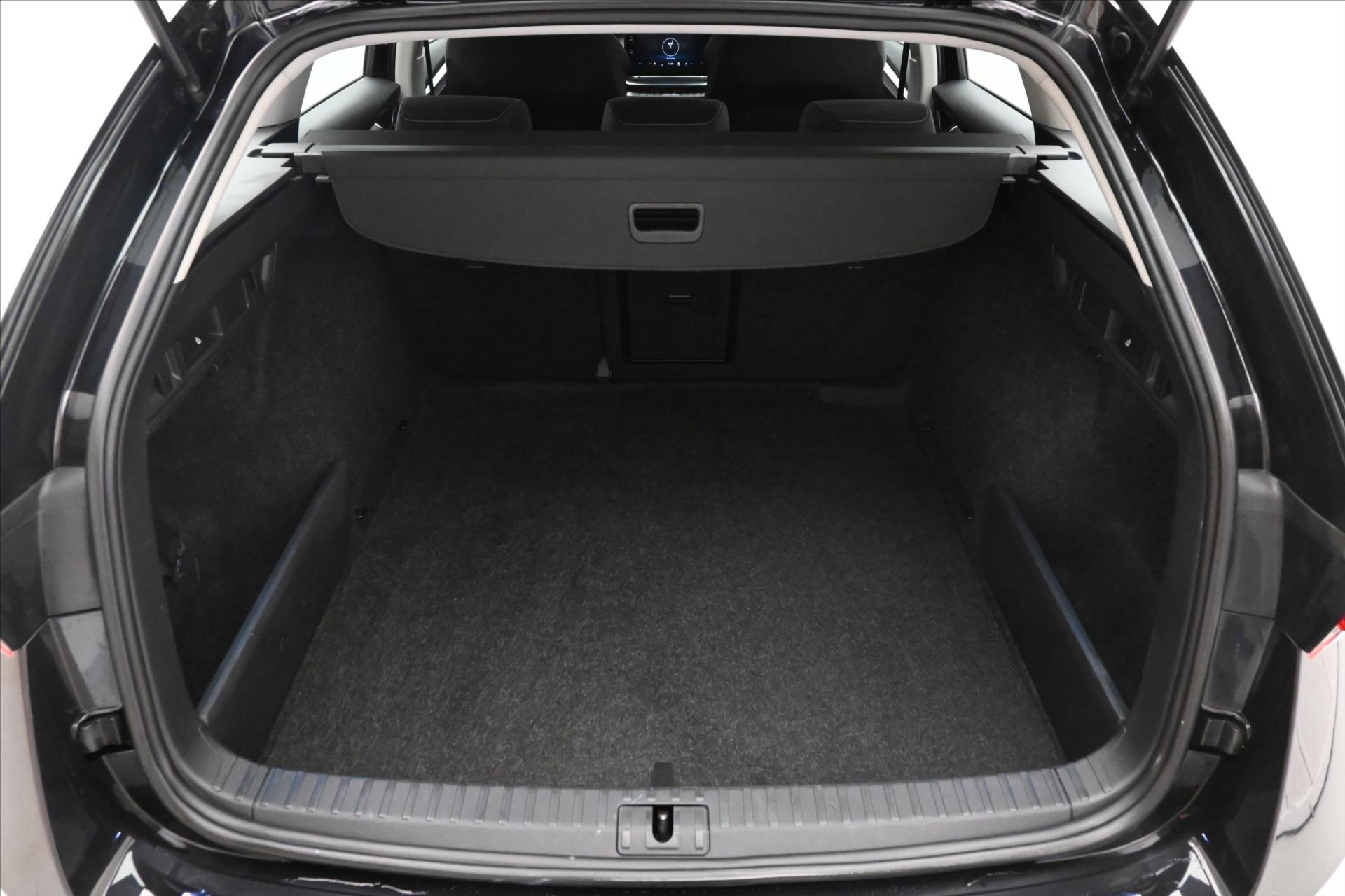 skoda-octavia-2-0-tdi-110kw-dsg-style-zaruka-az-5-let - 8