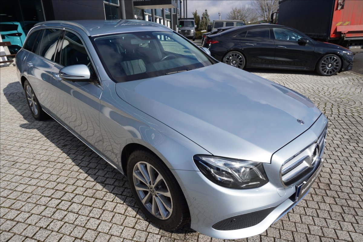 Mercedes-Benz Třídy E 2,0 E 220d 4M kombi