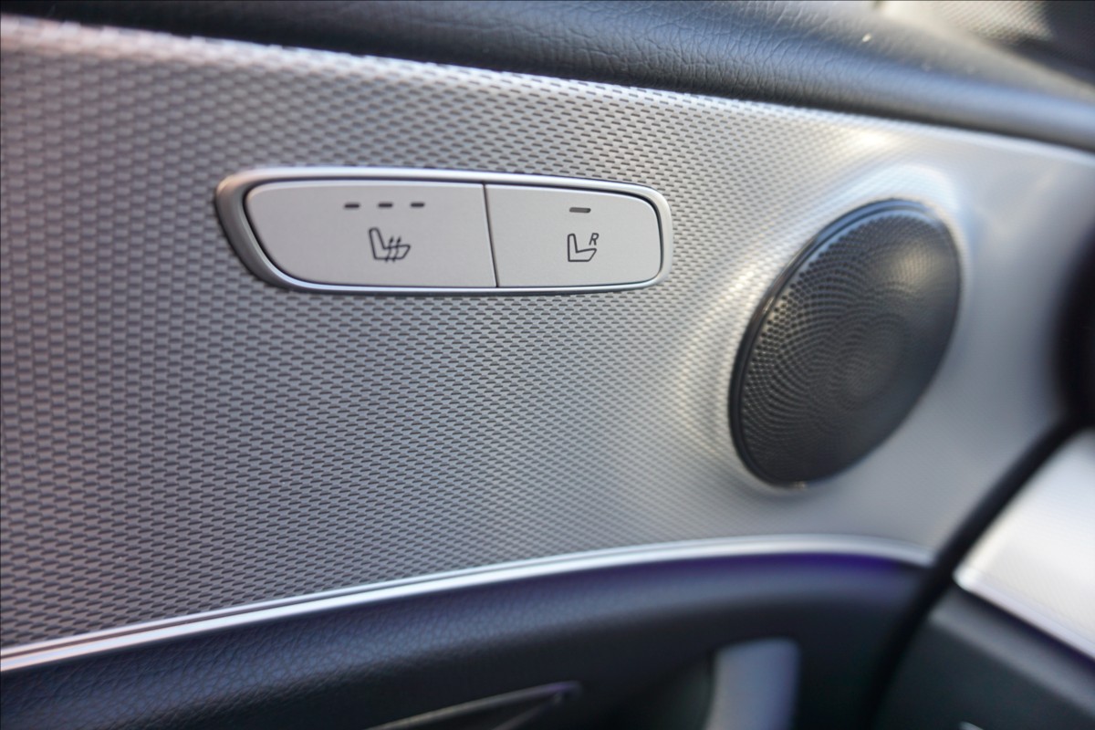 mercedes-benz-tridy-e-2-0-e-220d-4m-kombi - 9