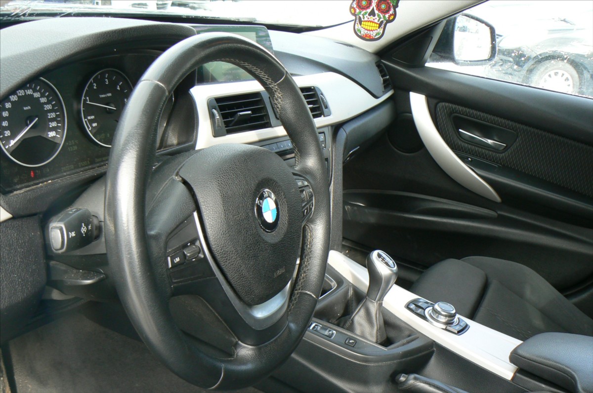 bmw-rada-3-2-0-318d-combi - 8