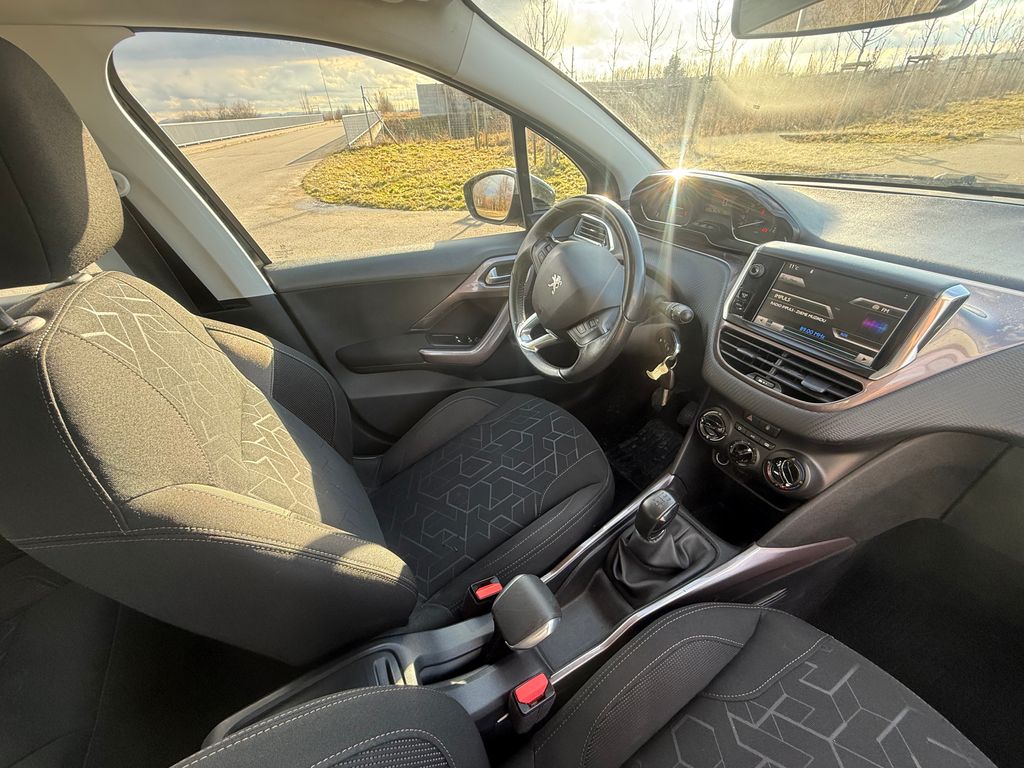 peugeot-2008 - 8