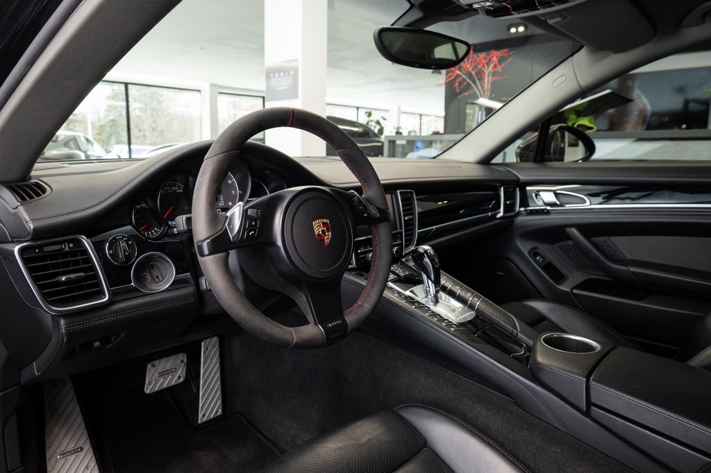porsche-panamera - 4