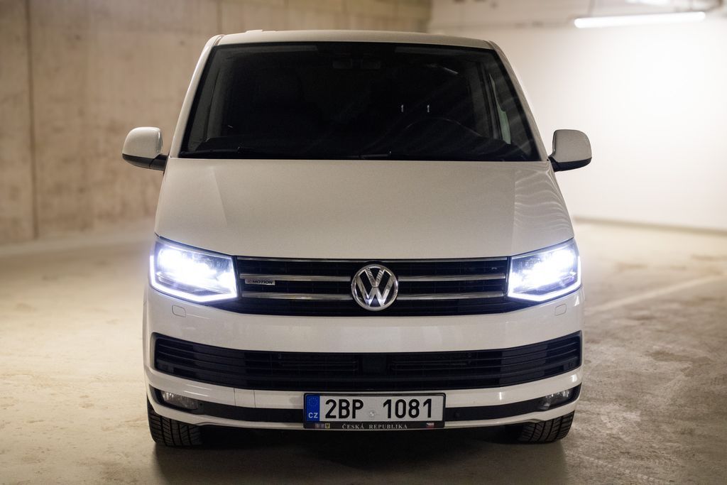 volkswagen-volkswagen-multivan-long - 1