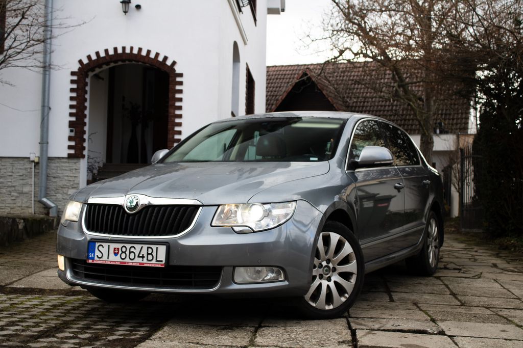 Škoda Superb 