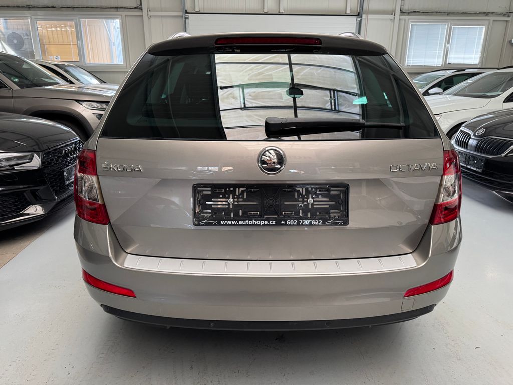 skoda-octavia-combi-1-6-tdi-dsg-style - 4