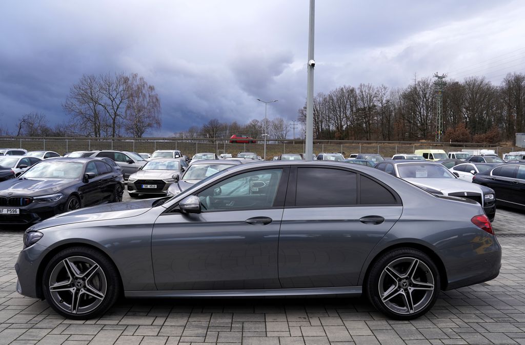 mercedes-benz-tridy-e-e-220d-4matic-amg-led-at9-cr - 2