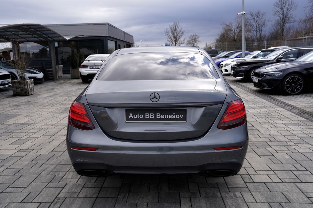 mercedes-benz-tridy-e-e-220d-4matic-amg-led-at9-cr - 4