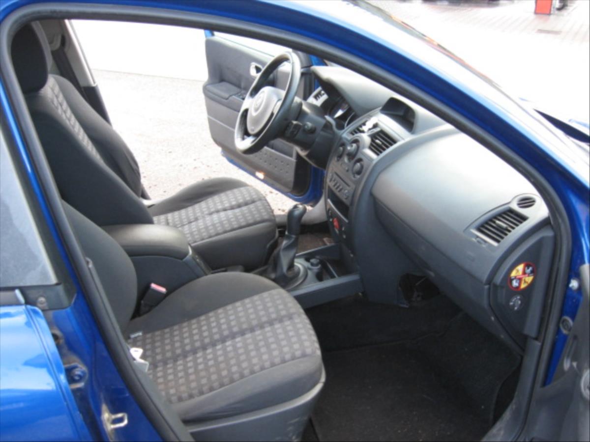 renault-megane-1-6 - 8