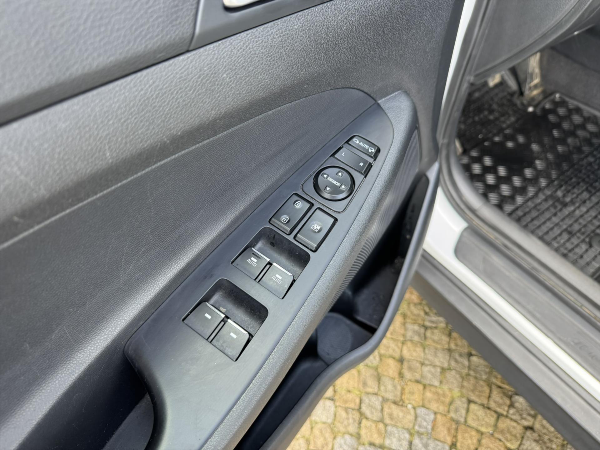 hyundai-tucson-1-6-tgdi-130kw-trikolor - 7