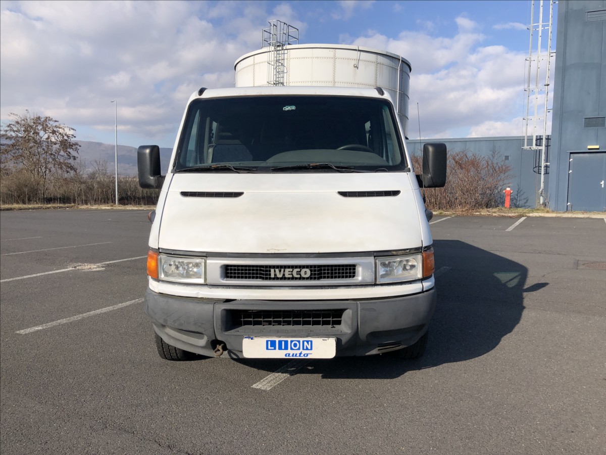 iveco-daily-2-8-tdi - 1