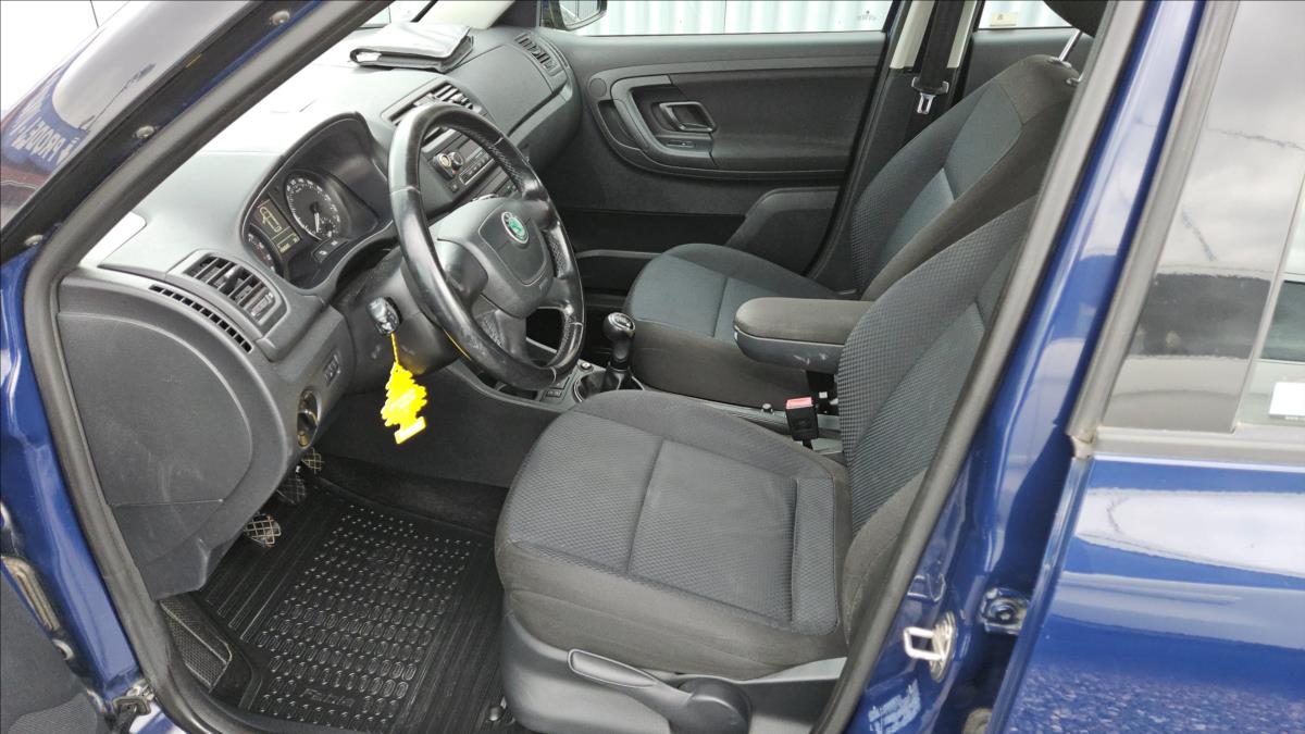 skoda-fabia-1-6-tdi-55-kw-elegance-facelift-ii - 8