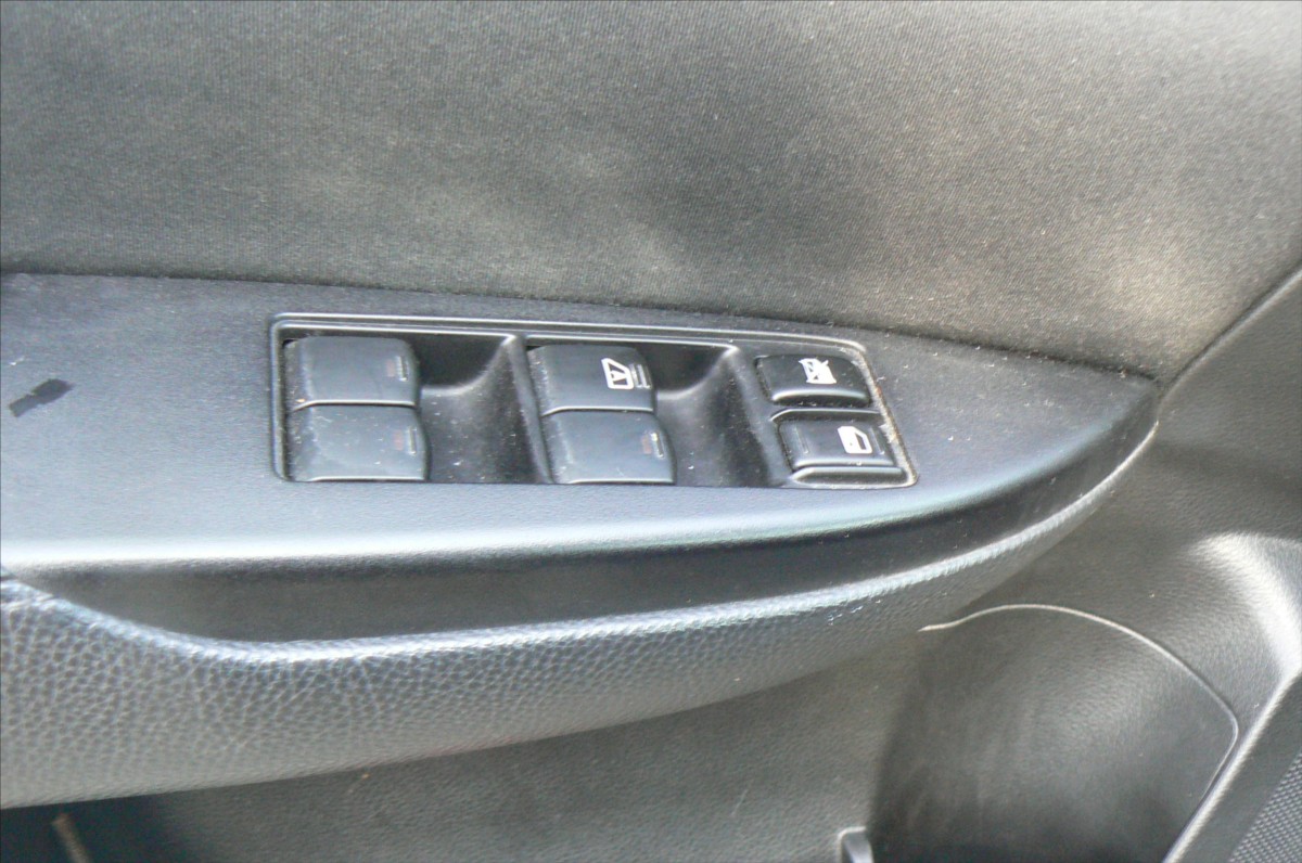 subaru-legacy-2-0-d-4x4-combi - 8