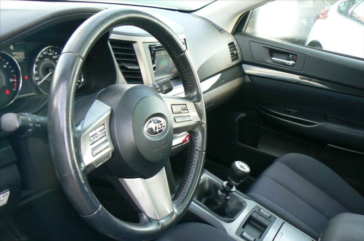 subaru-legacy-2-0-d-4x4-combi - 9