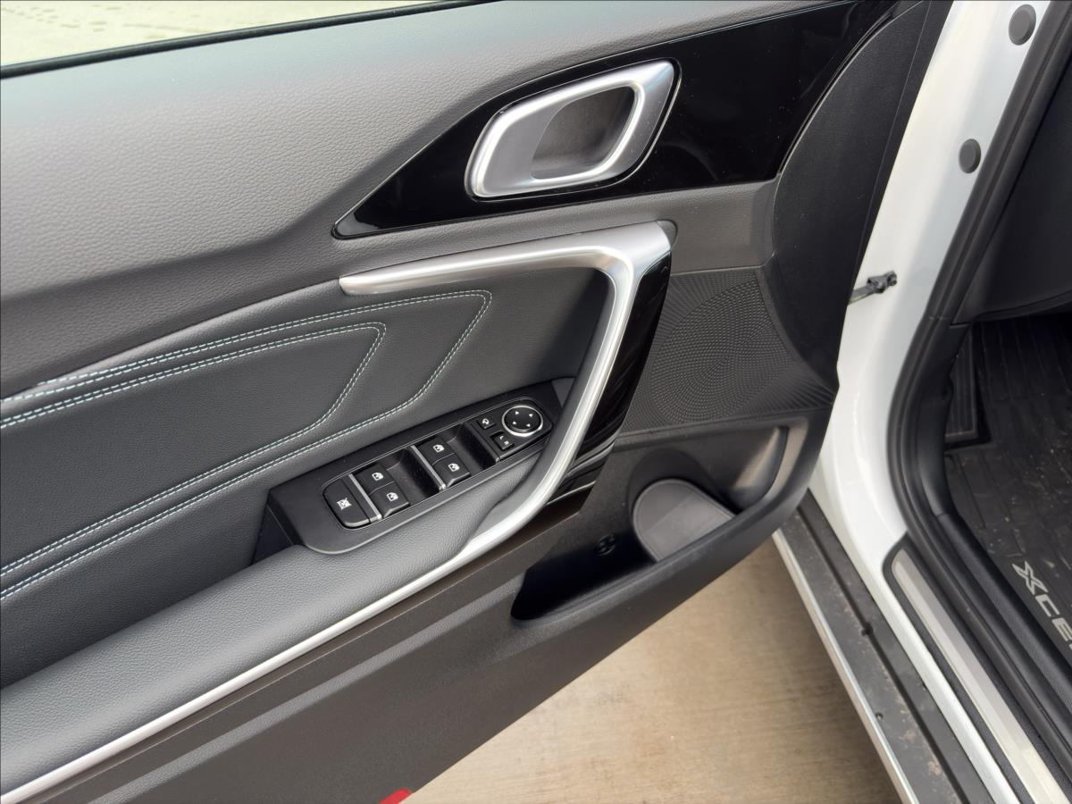 kia-xceed-1-6-t-gdi-132kw-7dct-steel-edition - 9
