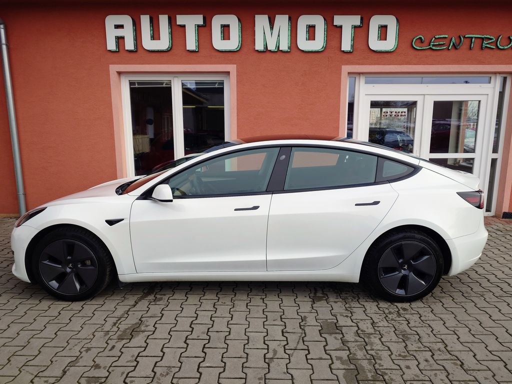 tesla-model-3-standard-range-plus-208-kw-soh - 1