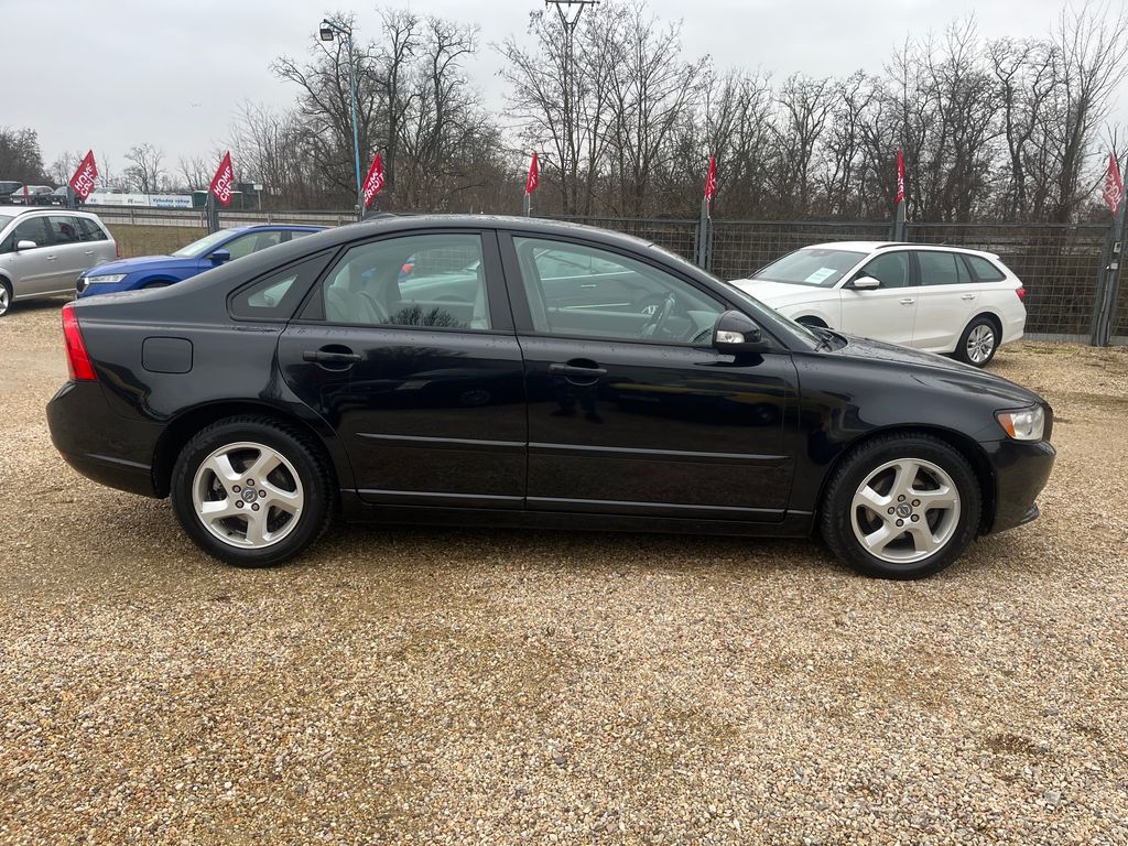 volvo-s40-1-6d-84kw-nove-vstriky - 7