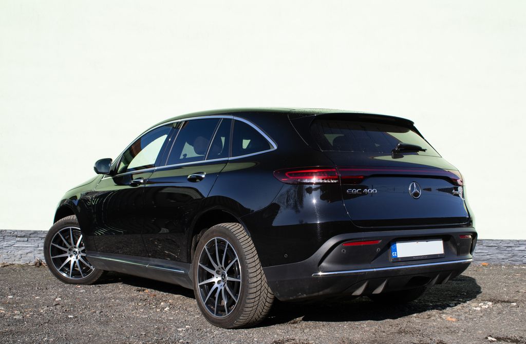 mercedes-benz-eqc - 6