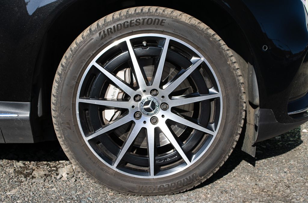 mercedes-benz-eqc - 8