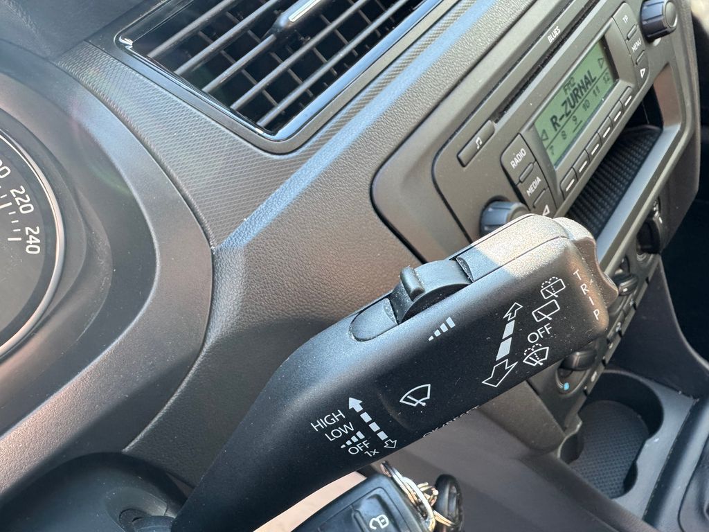 skoda-rapid-1-2-tsi-ambition - 8