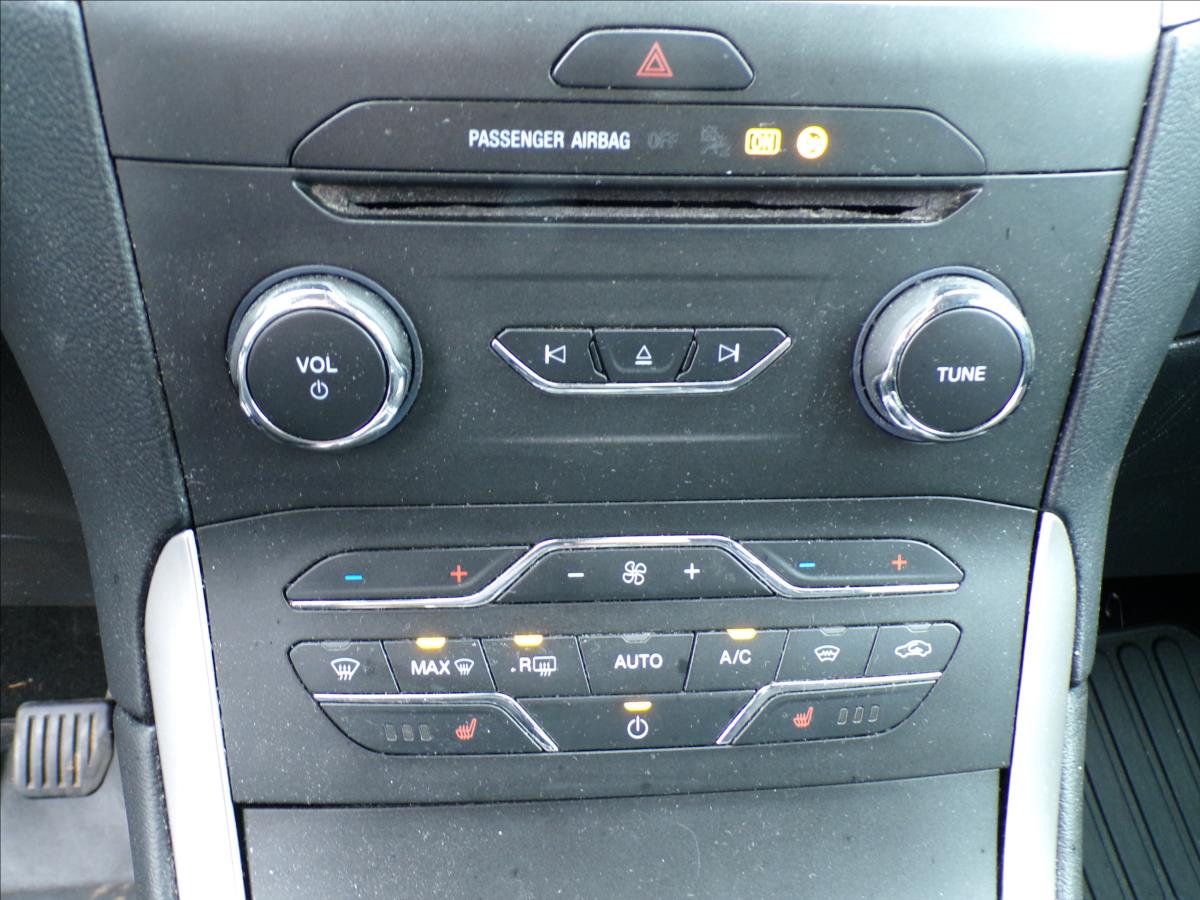 ford-galaxy-2-0-tdci-trend - 9