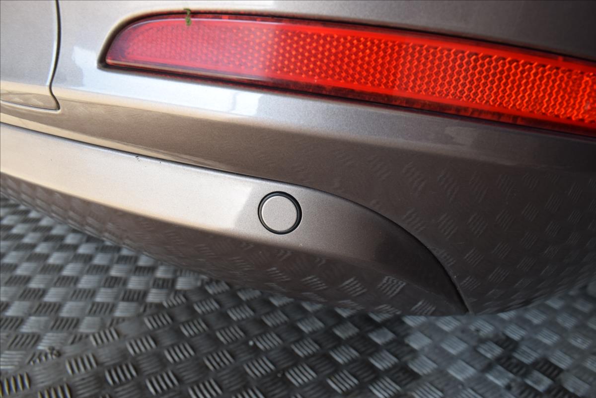 skoda-superb-1-8-tsi-pr-servis-super-stav - 9