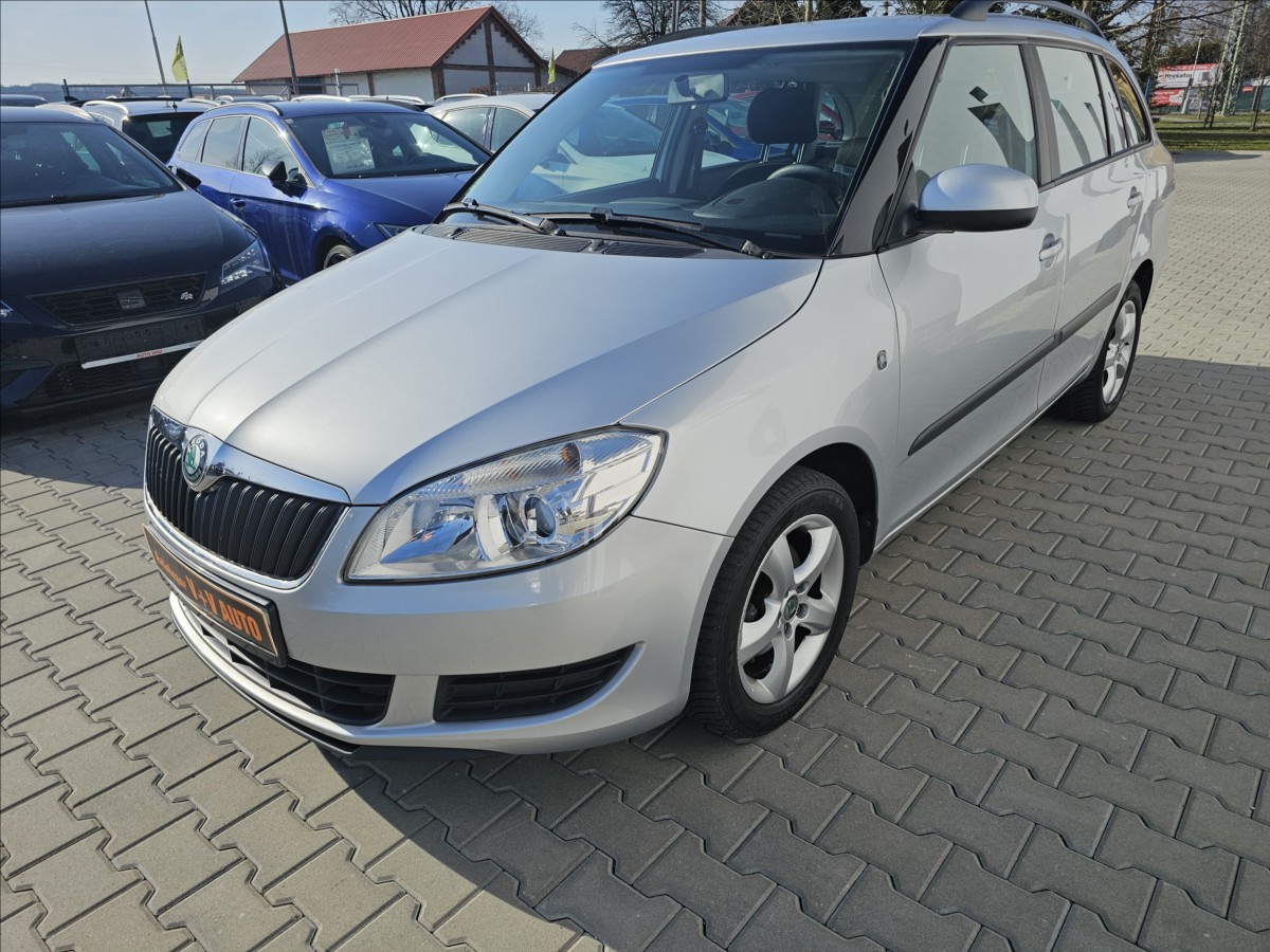 skoda-fabia-ii-1-2tsi-ambition-webasto - 2