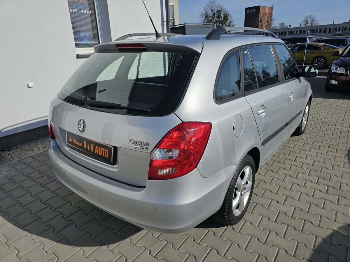 skoda-fabia-ii-1-2tsi-ambition-webasto - 5