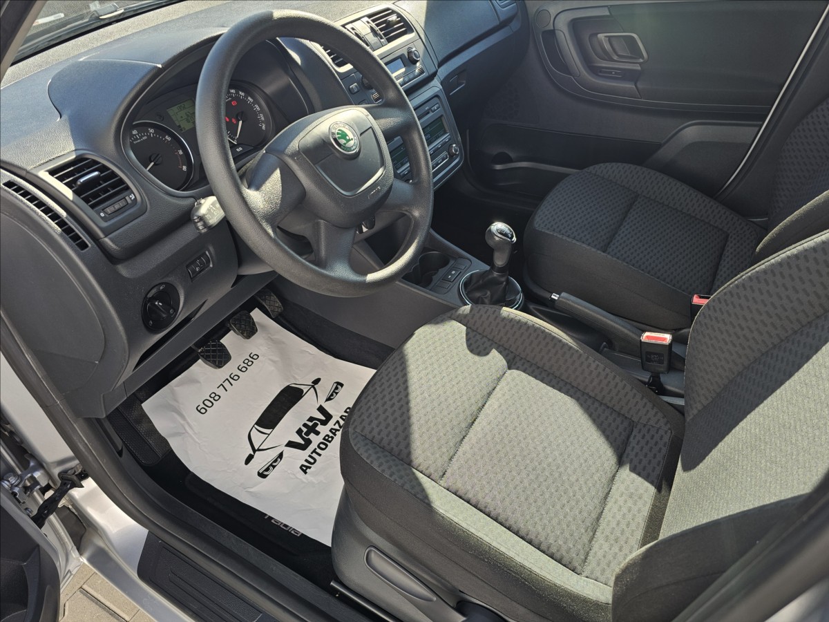 skoda-fabia-ii-1-2tsi-ambition-webasto - 9