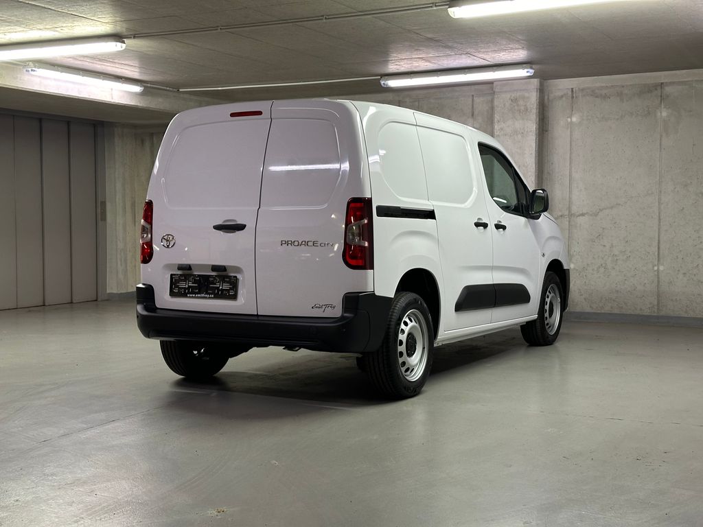 toyota-proace-city-1-5-d-4d-100k-short-panel-van - 4