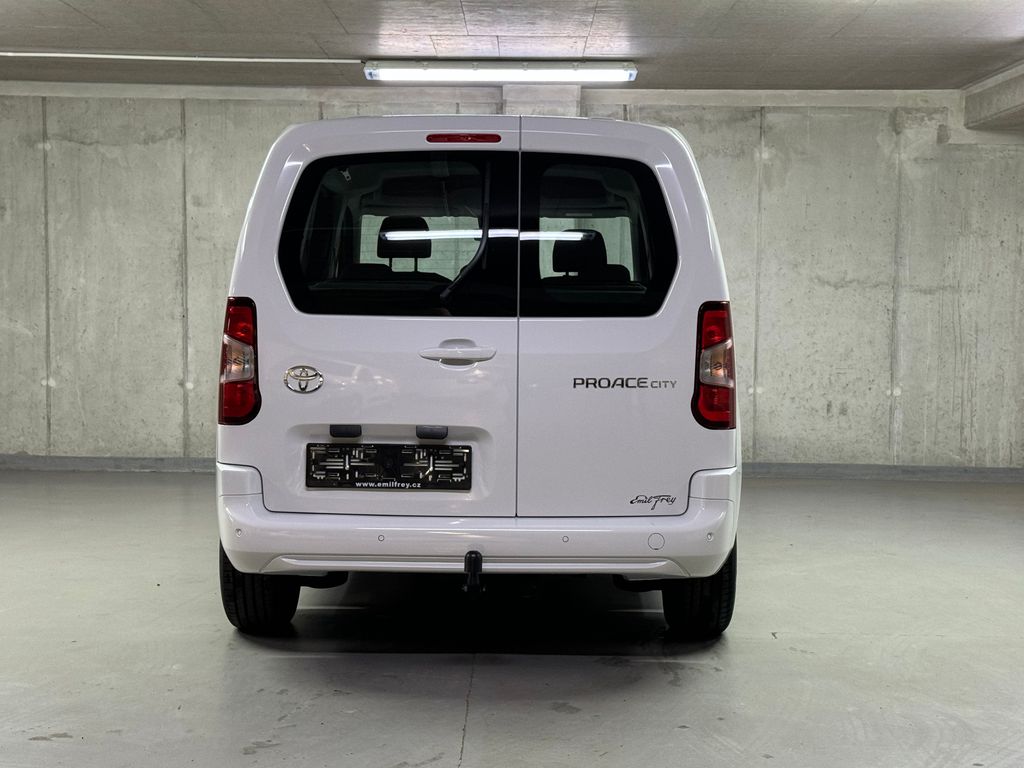 toyota-proace-city-verso-1-2-short-business - 5