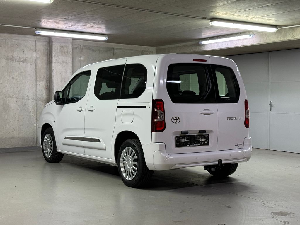 toyota-proace-city-verso-1-2-short-business - 6