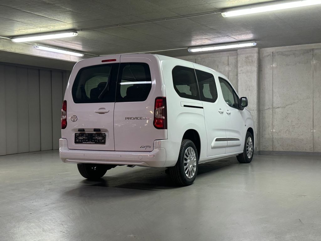 toyota-proace-city-verso-1-5-long-business-7-mist - 4