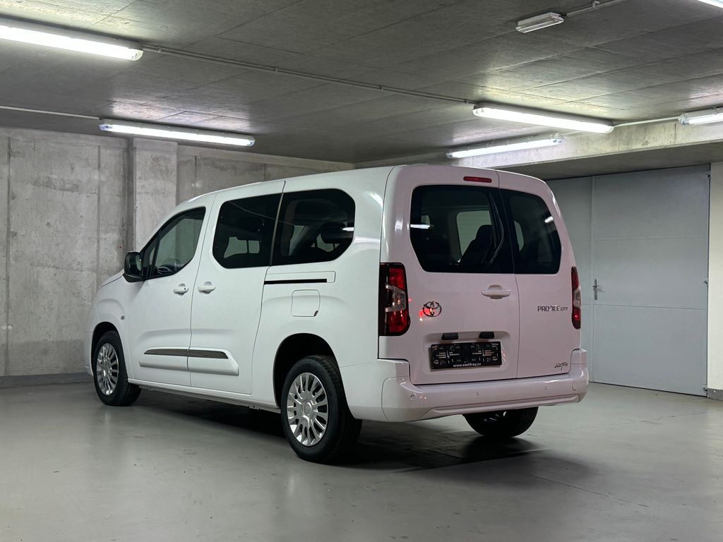 toyota-proace-city-verso-1-5-long-business-7-mist - 6