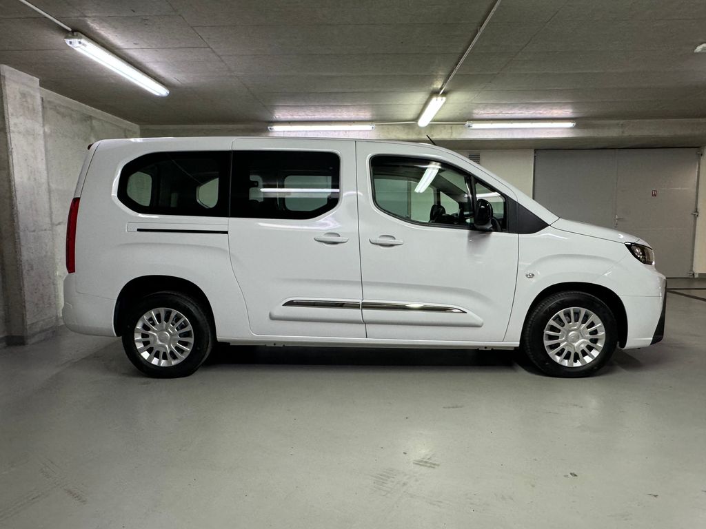 toyota-proace-city-verso-1-2-long-business - 3